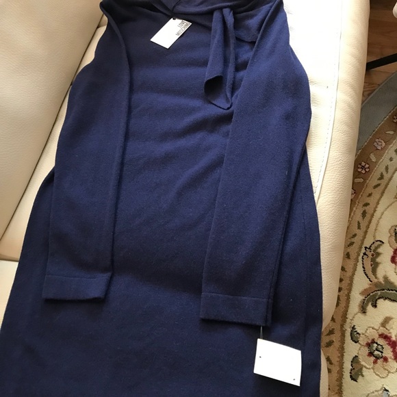 Love ❤️ Moschino Wool Dress - Picture 13 of 16